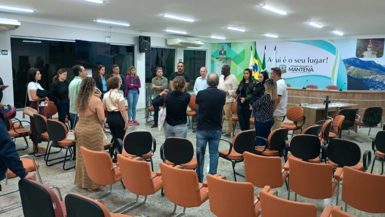 Mantena se Mobiliza em Defesa da Causa Animal em Reunião Pública na Câmara Municipal