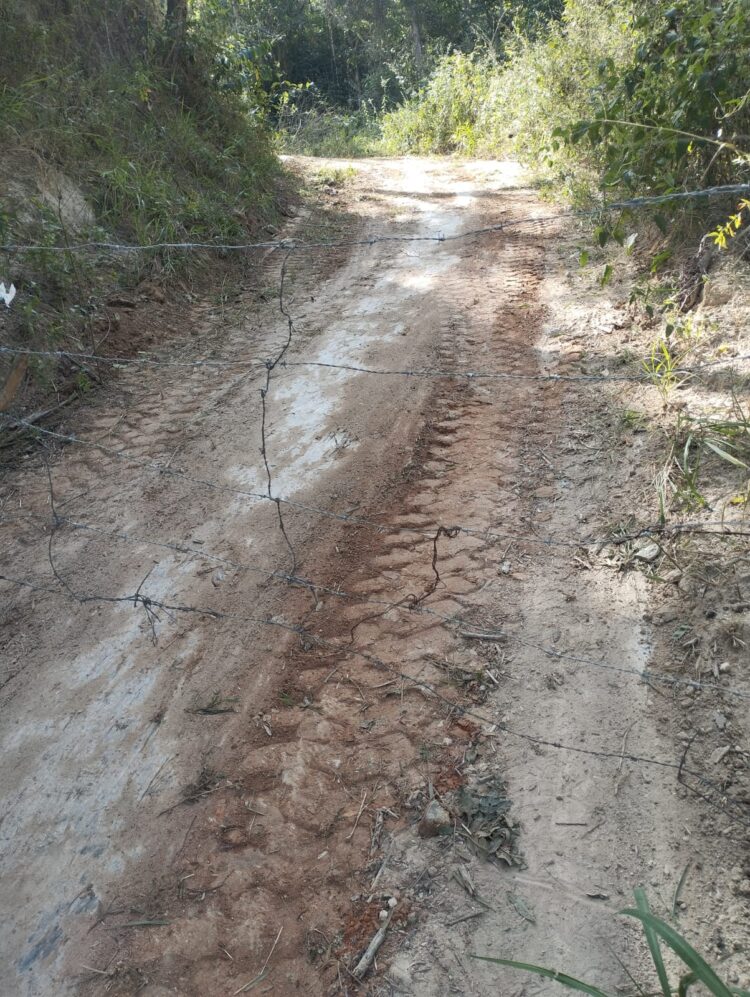 CÓRREGO DO TURVINHO: Máquinas da Prefeitura de Mantena recuperam trechos críticos e transformam estradas rurais